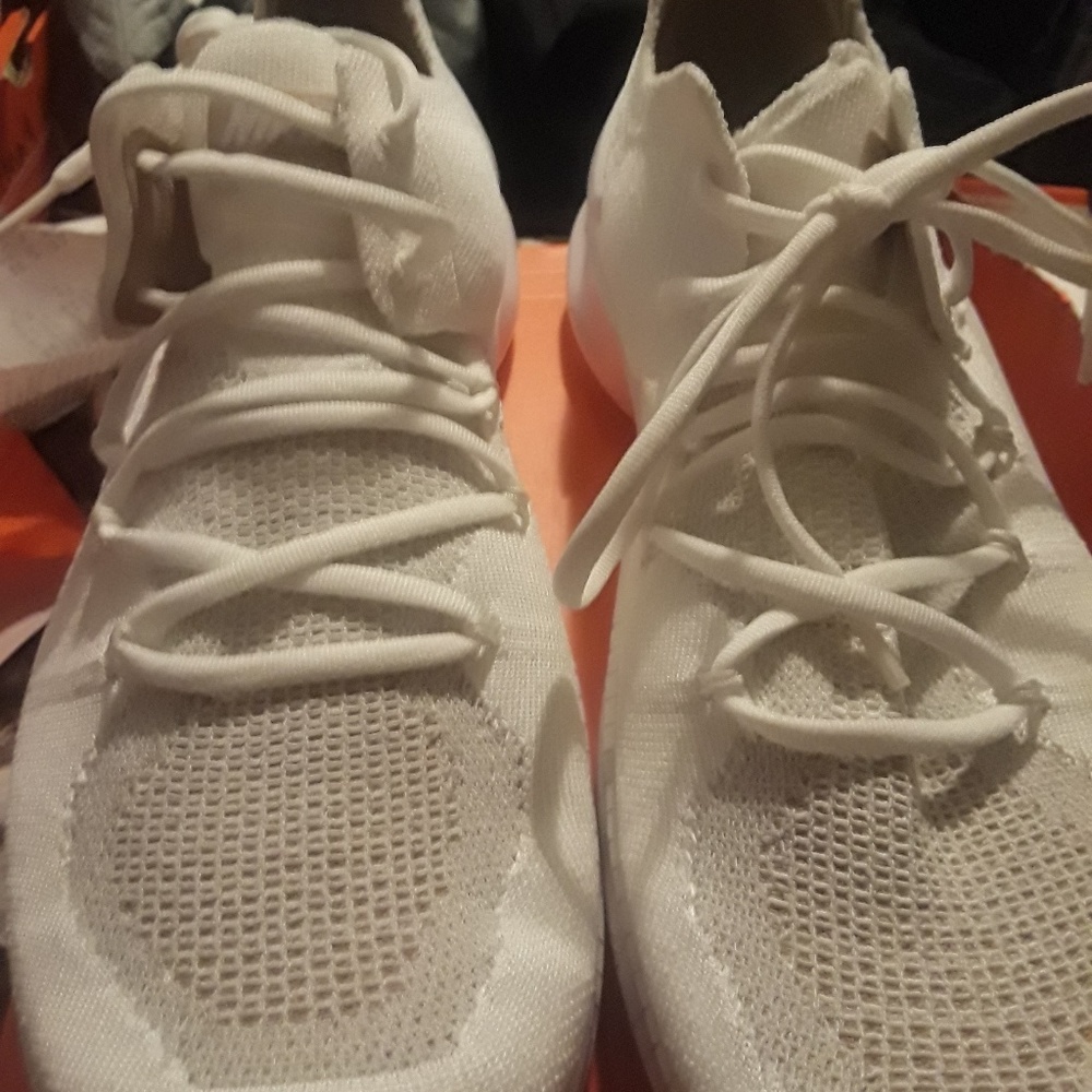 Gym shoes